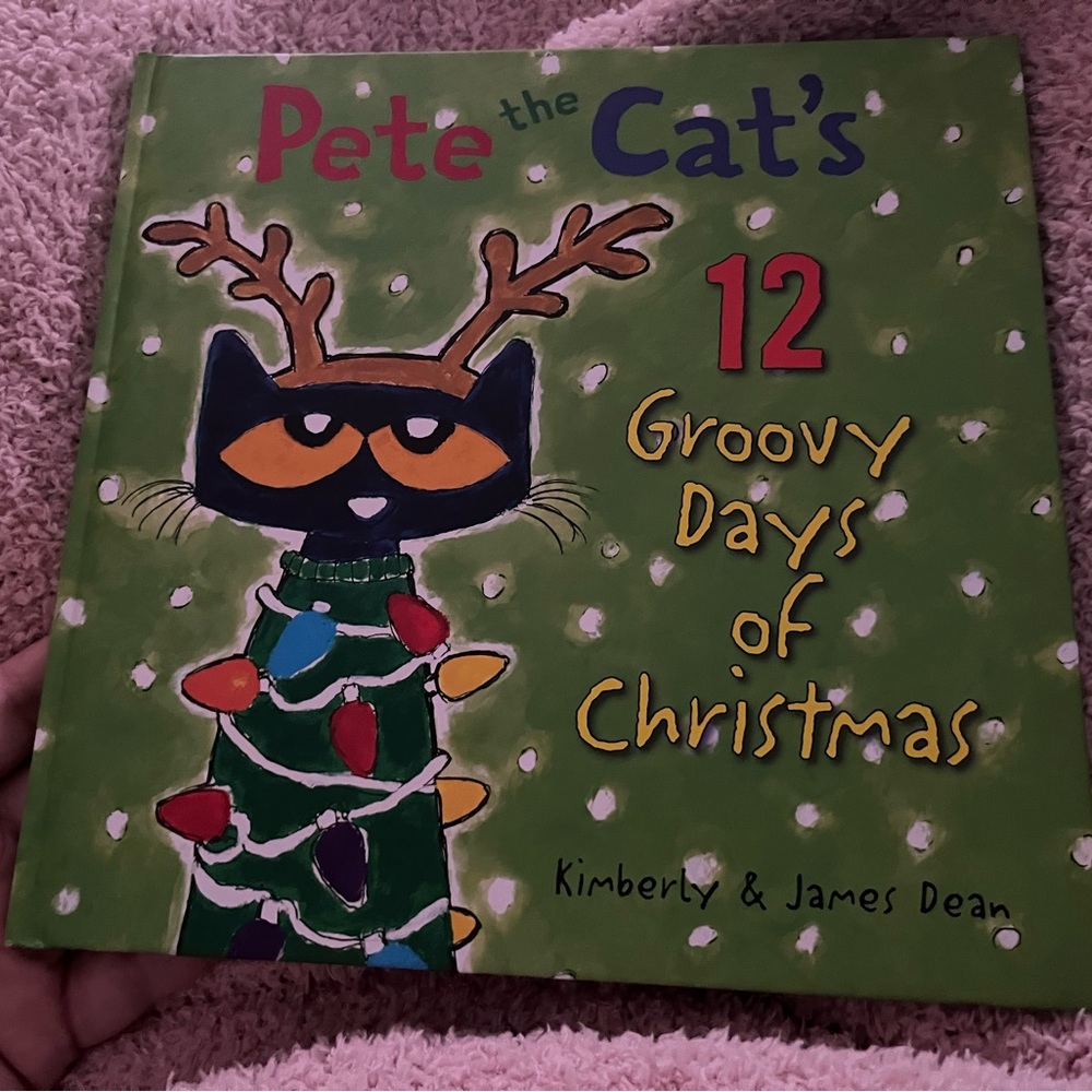 Pete the Cat's 12 Groovy Days of Christmas Book